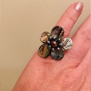 Adorable Abalone Shell flower ring, size 4.5